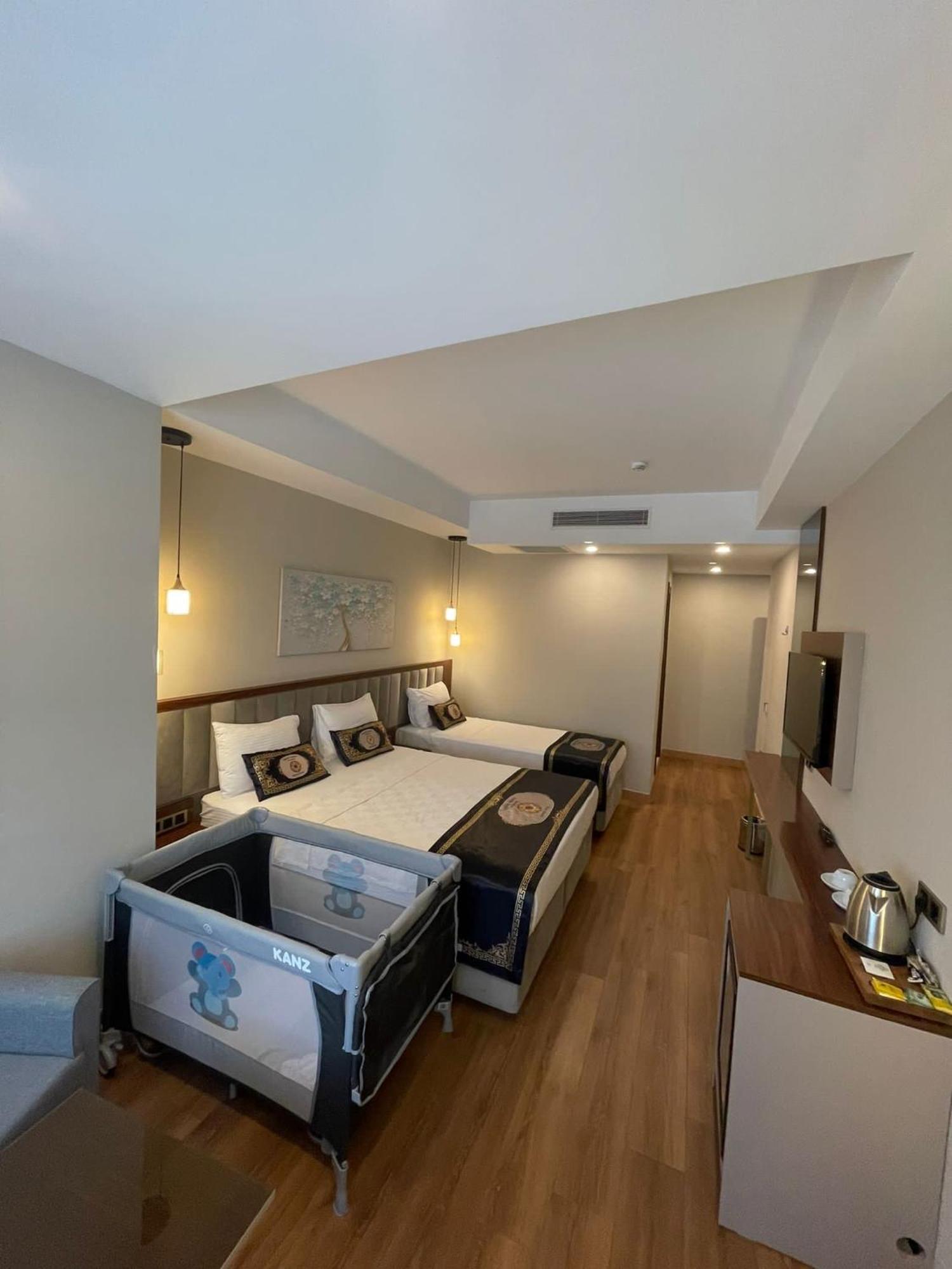 Grand Hamit By Karadayi Airport Hotel Arnavutkoy Екстериор снимка